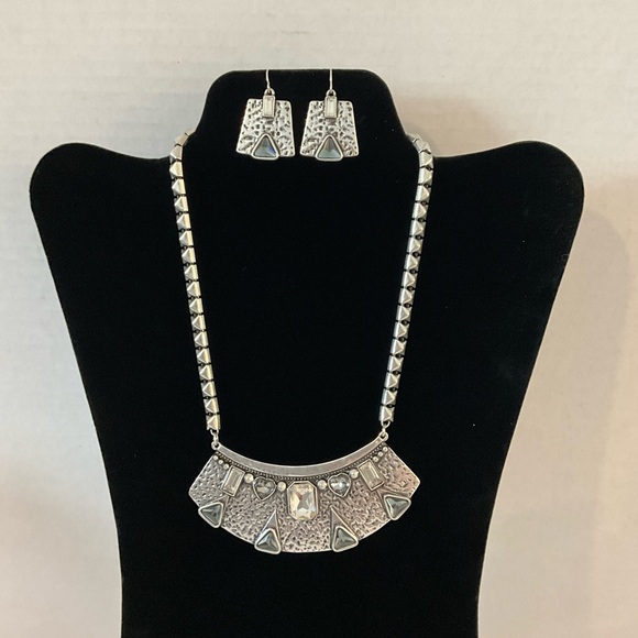 Handmade Jewelry - Handmade Silver Tone Statement necklace and matching Earring Set